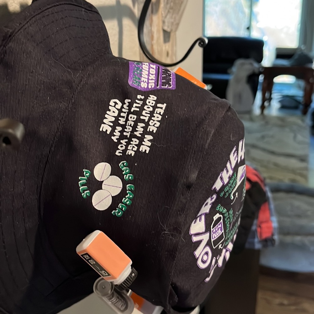 Black Over The Hill Novelty Bucket Hat with Tags - Picture 3 of 5